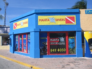 Manta Divers SA de CV - Logo